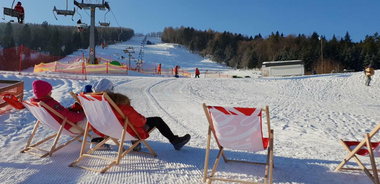 Pensjonat Laworta Ski Ustrzyki Dolne Esterno foto