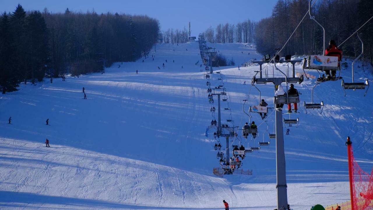 Pensjonat Laworta Ski Ustrzyki Dolne Esterno foto