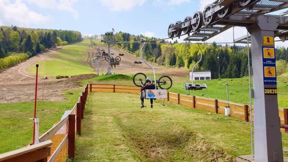 Pensjonat Laworta Ski Ustrzyki Dolne Esterno foto